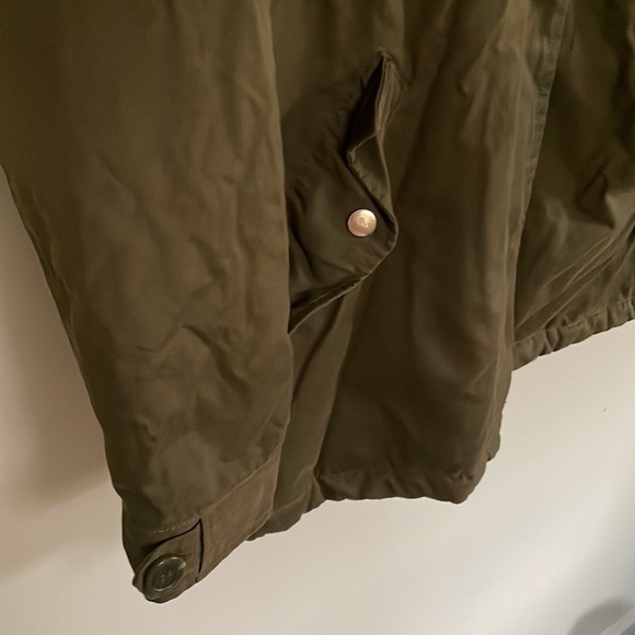 Forever 21 green army jacket. Size small - Picture 5 of 9
